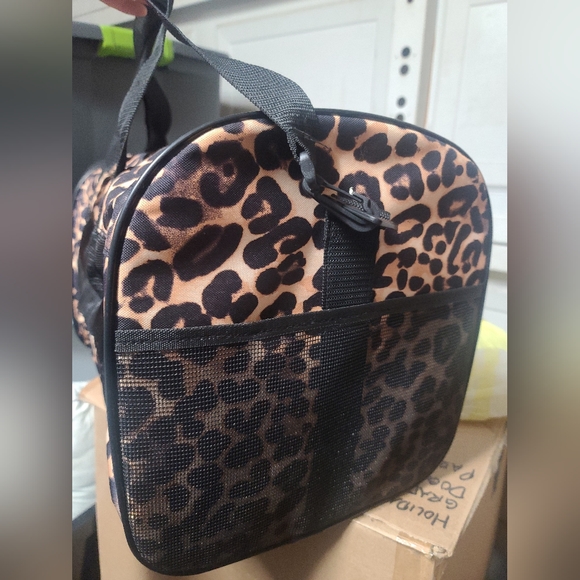 New Cheetah Print Dog Carrier (18x10.5x11) - Picture 2 of 11